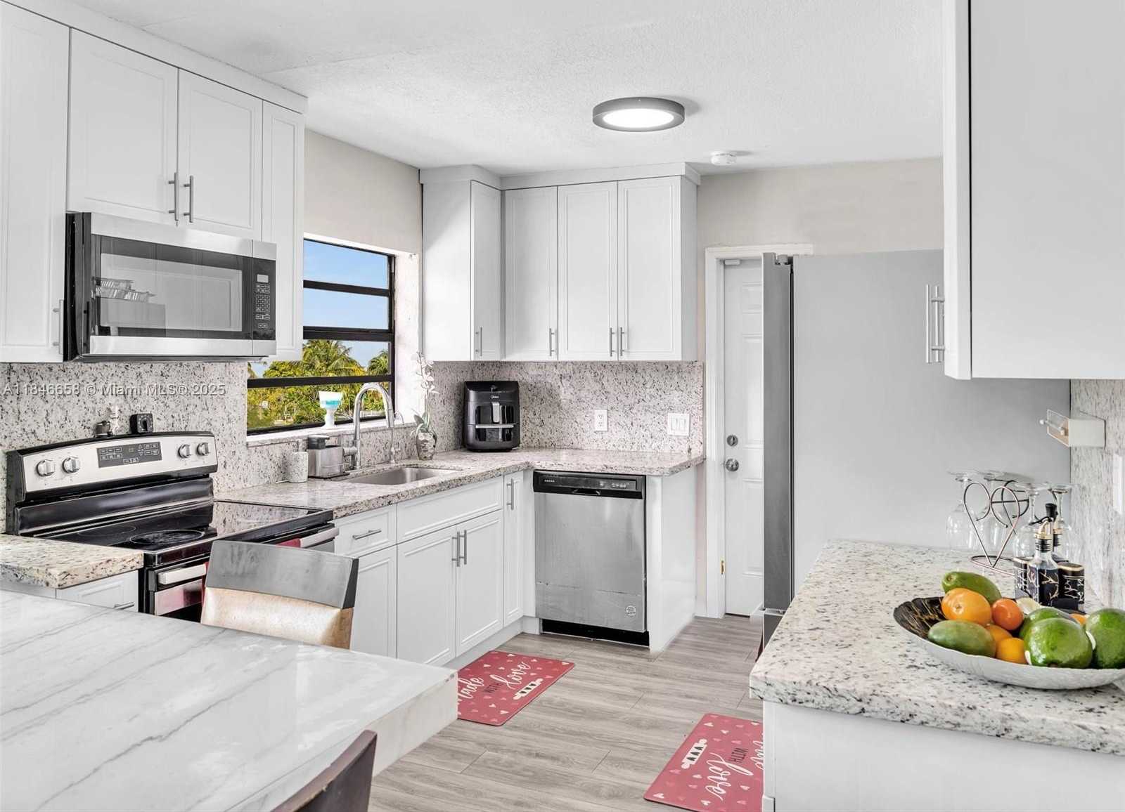 Small Image of 1930 NORTH WEST 12TH AVE, Fort Lauderdale Number 18