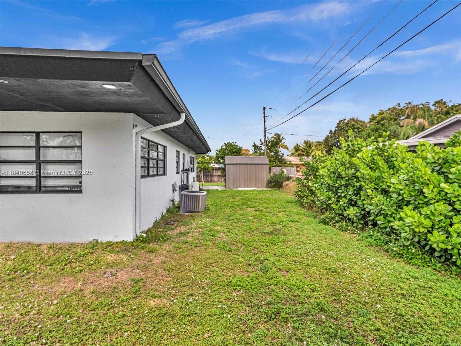 Small Image of 1930 NORTH WEST 12TH AVE, Fort Lauderdale Number 31