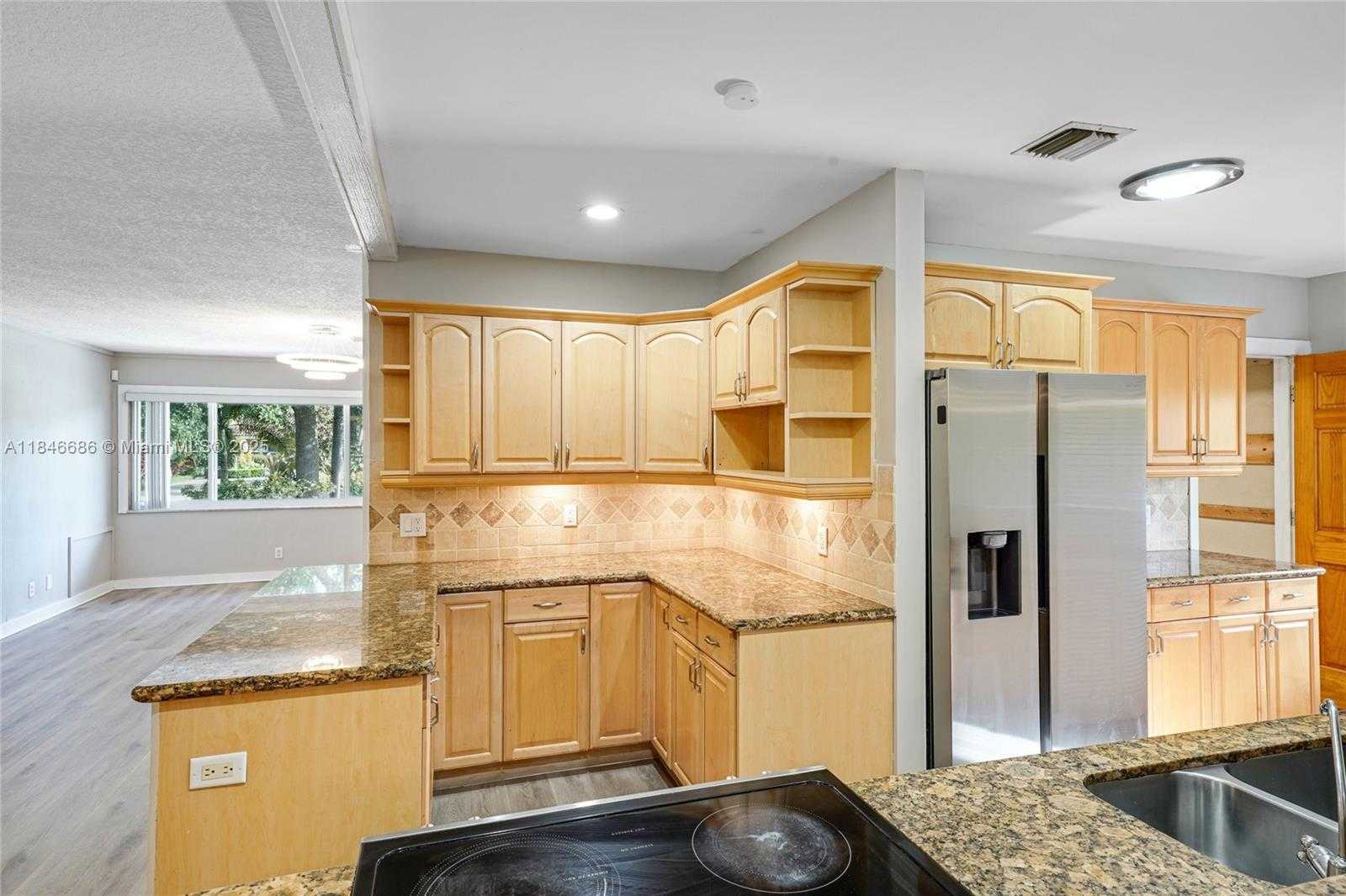 Small Image of 7801 NORTH WEST 40TH ST, Coral Springs Number 13