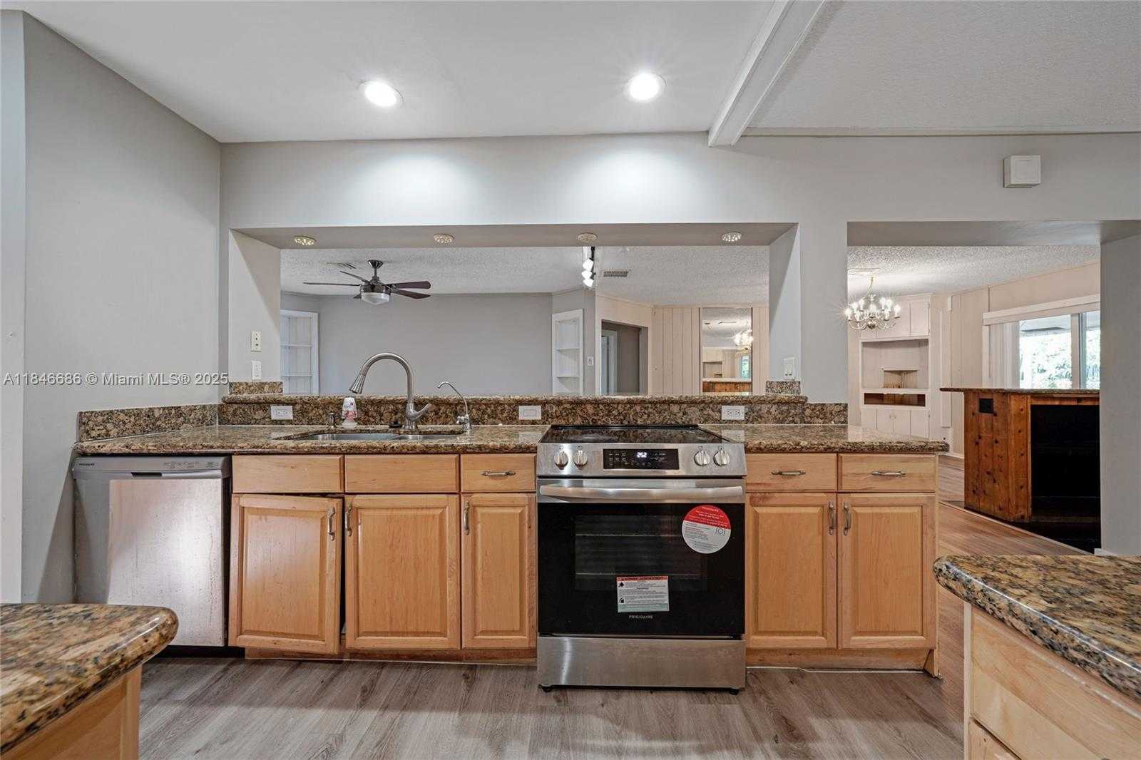 Small Image of 7801 NORTH WEST 40TH ST, Coral Springs Number 16