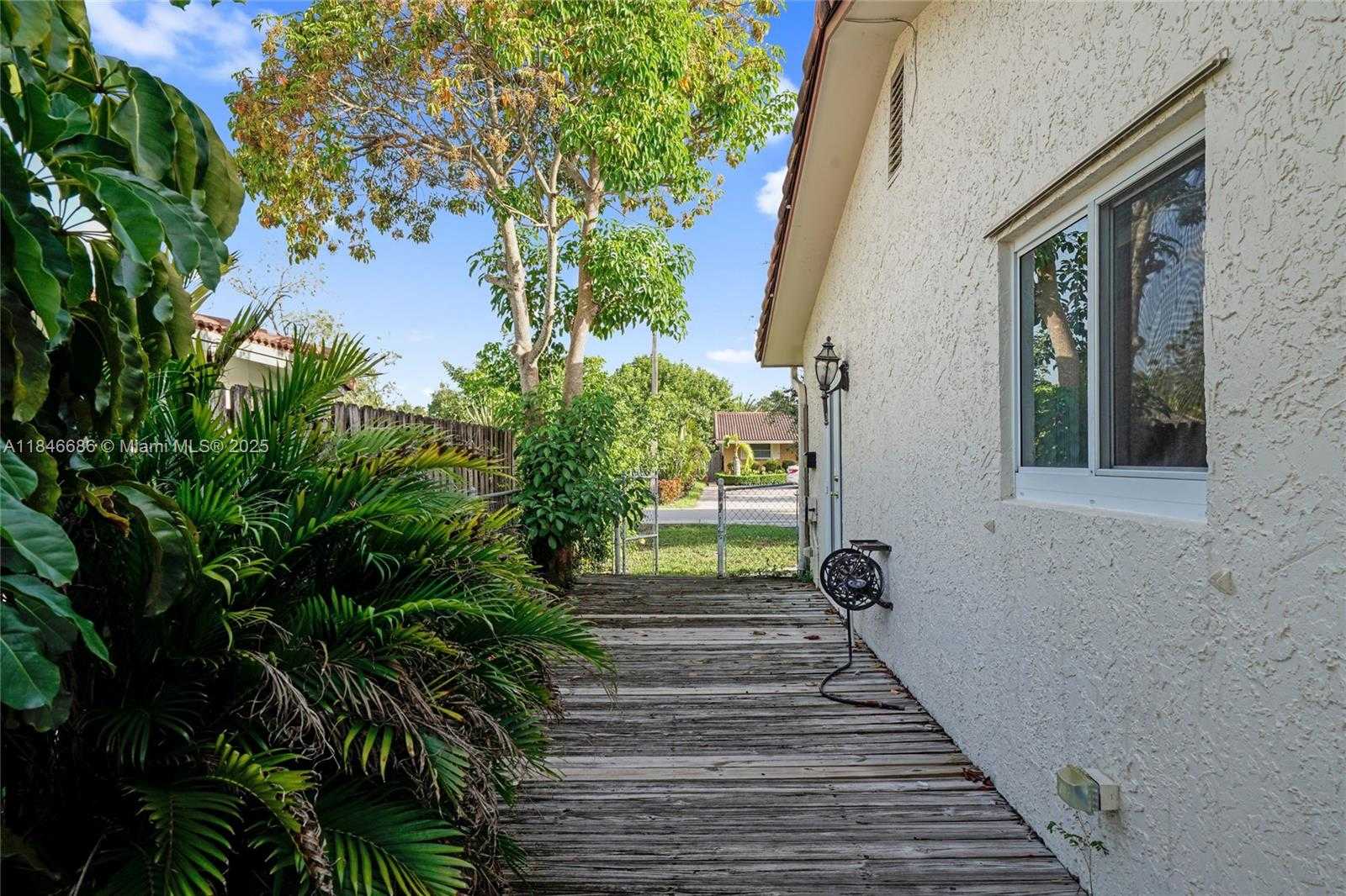 Small Image of 7801 NORTH WEST 40TH ST, Coral Springs Number 43