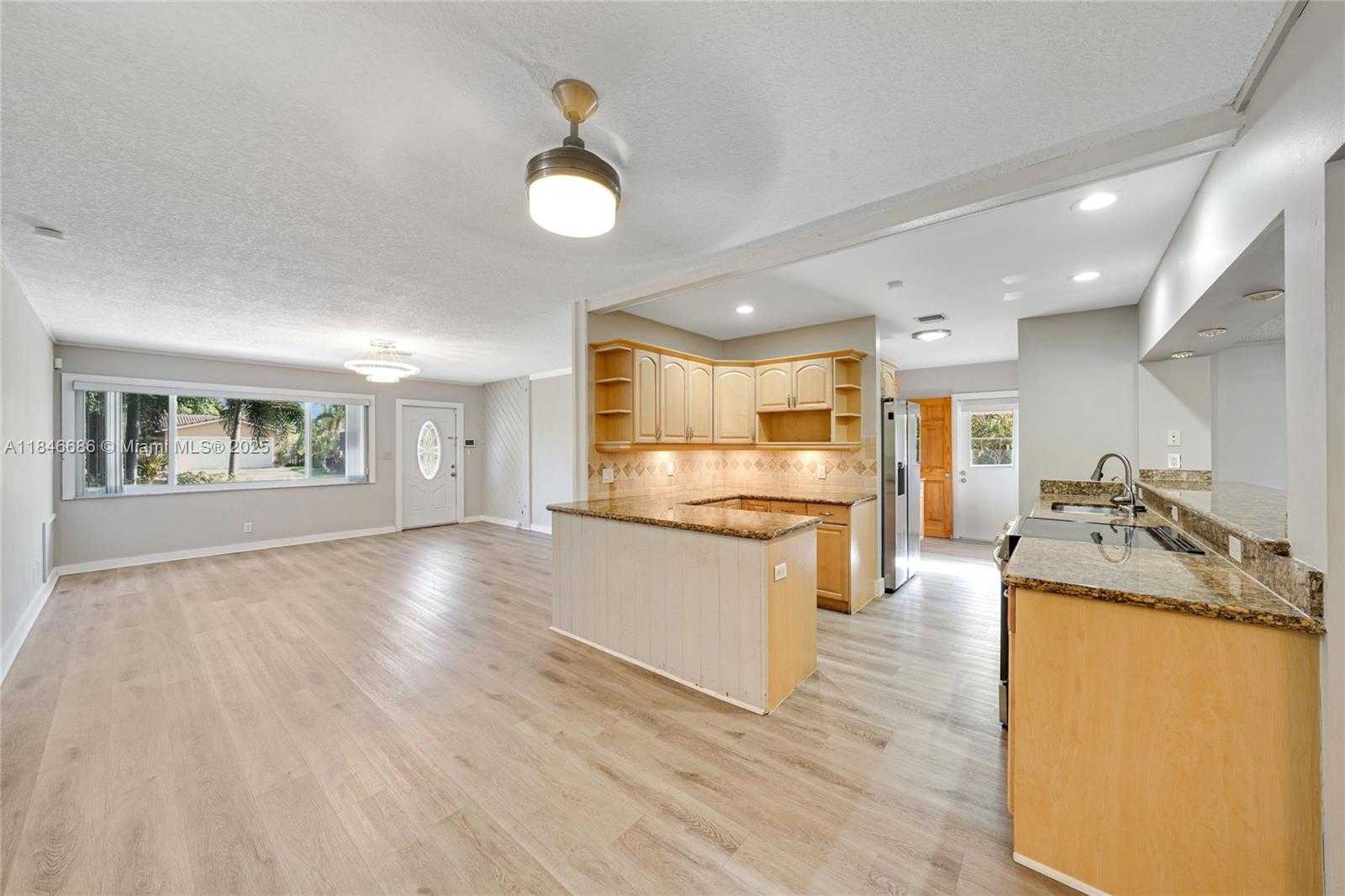 Small Image of 7801 NORTH WEST 40TH ST, Coral Springs Number 5