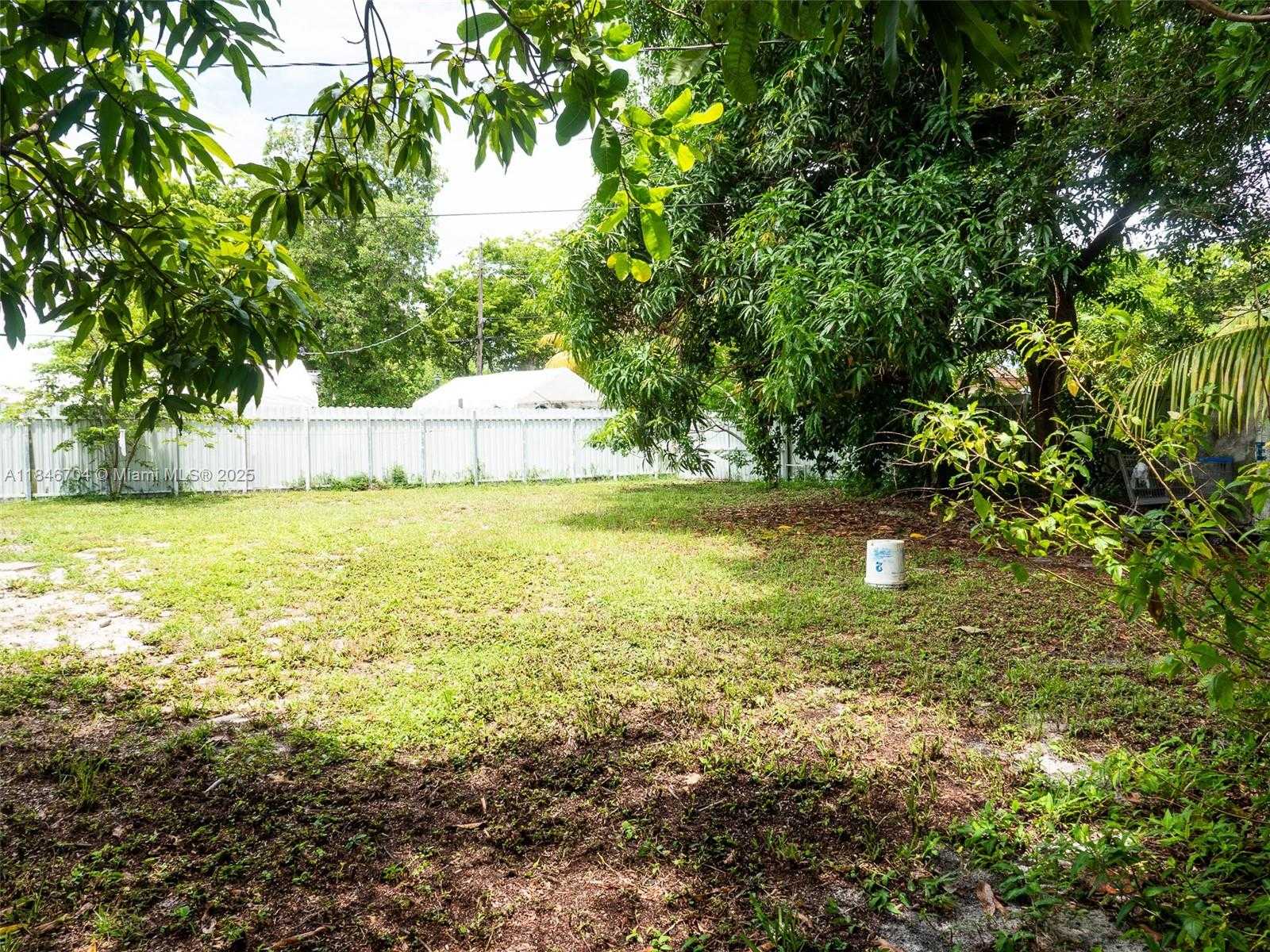Small Image of 1565 NORTH WEST 127TH ST, North Miami Number 13