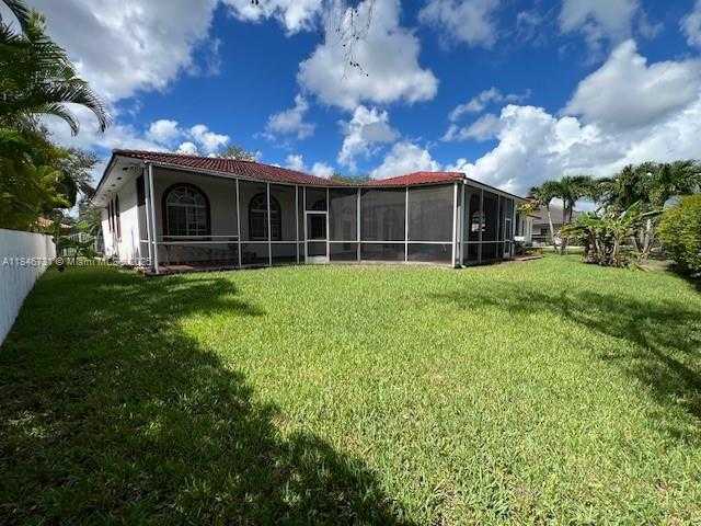 Small Image of 8455 NORTH WEST 169TH TER, Miami Lakes Number 36