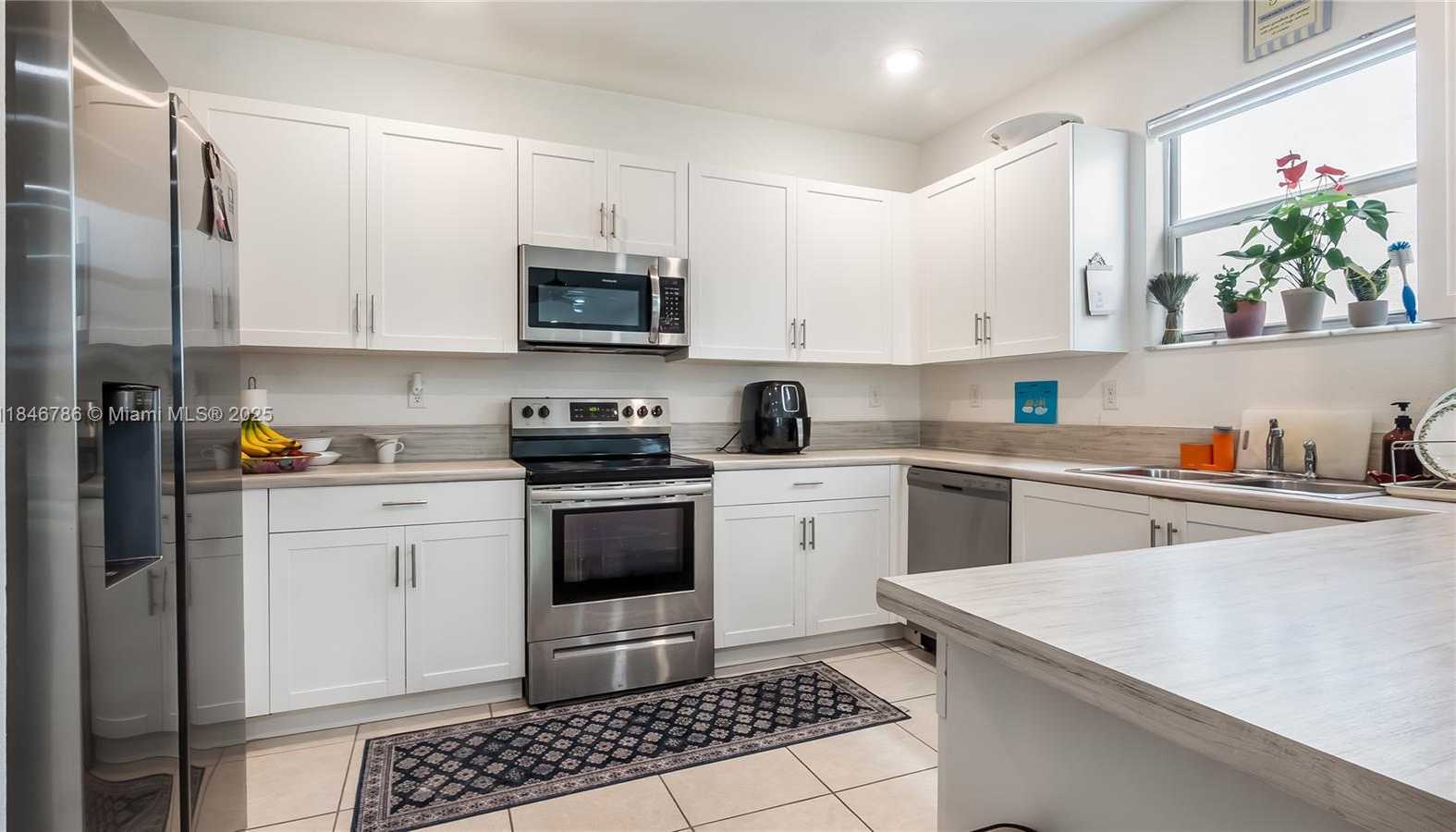 Small Image of 1382 SOUTH EAST 26TH RD, Homestead Number 16