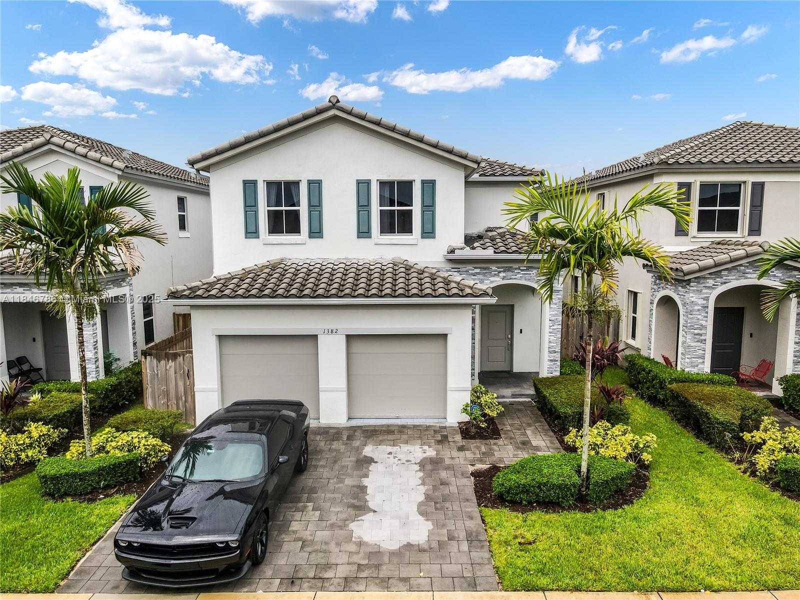 Small Image of 1382 SOUTH EAST 26TH RD, Homestead Number 2