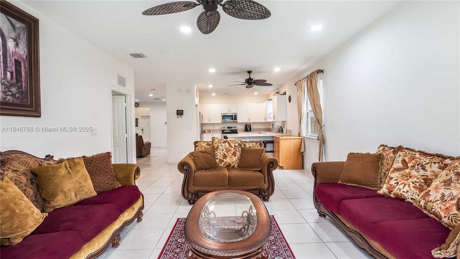 Small Image of 1382 SOUTH EAST 26TH RD, Homestead Number 21
