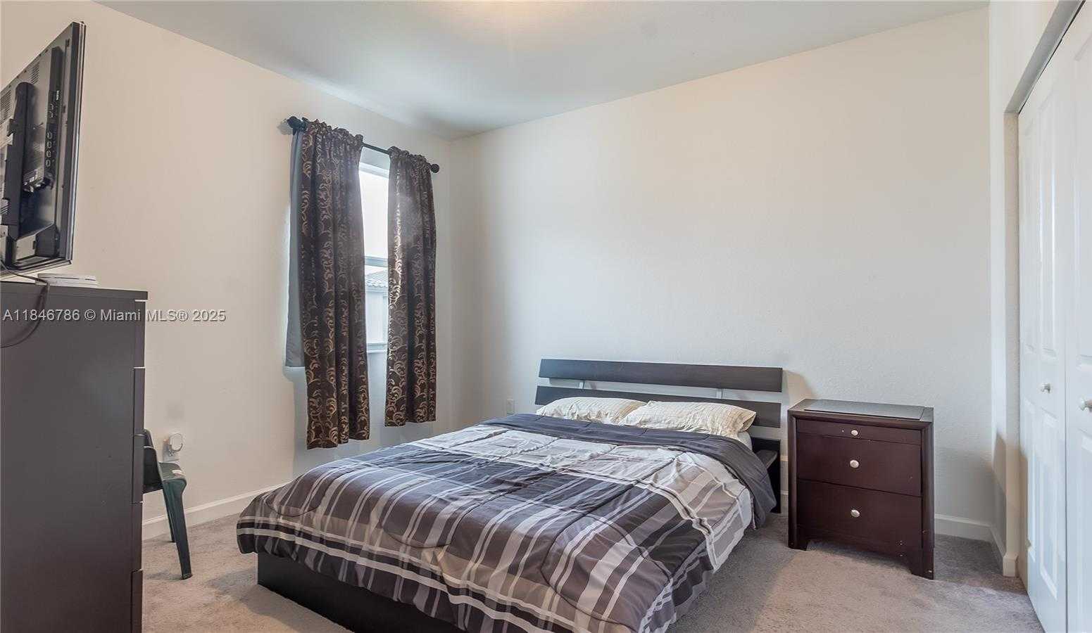Small Image of 1382 SOUTH EAST 26TH RD, Homestead Number 26