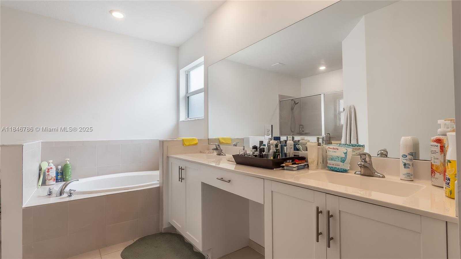 Small Image of 1382 SOUTH EAST 26TH RD, Homestead Number 34