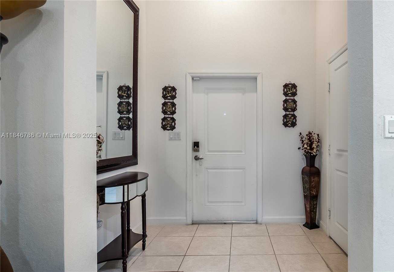 Small Image of 1382 SOUTH EAST 26TH RD, Homestead Number 7