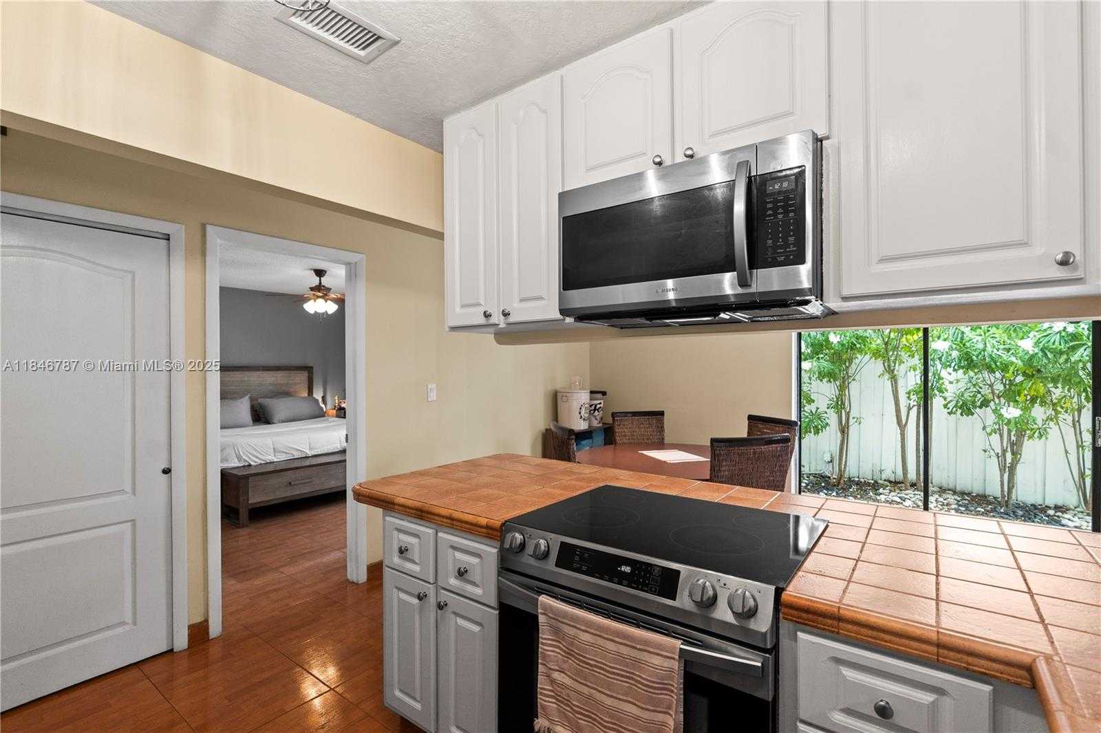 Small Image of 9737 SOUTH WEST 7TH ST, Miami Number 14