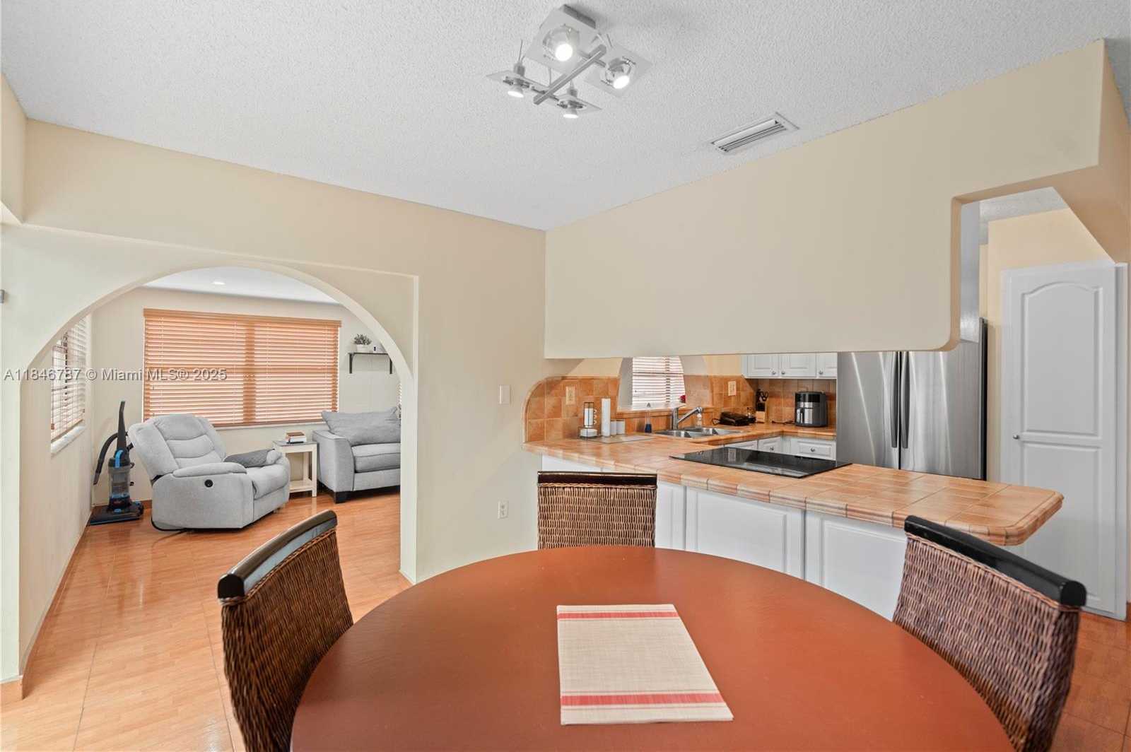 Small Image of 9737 SOUTH WEST 7TH ST, Miami Number 15