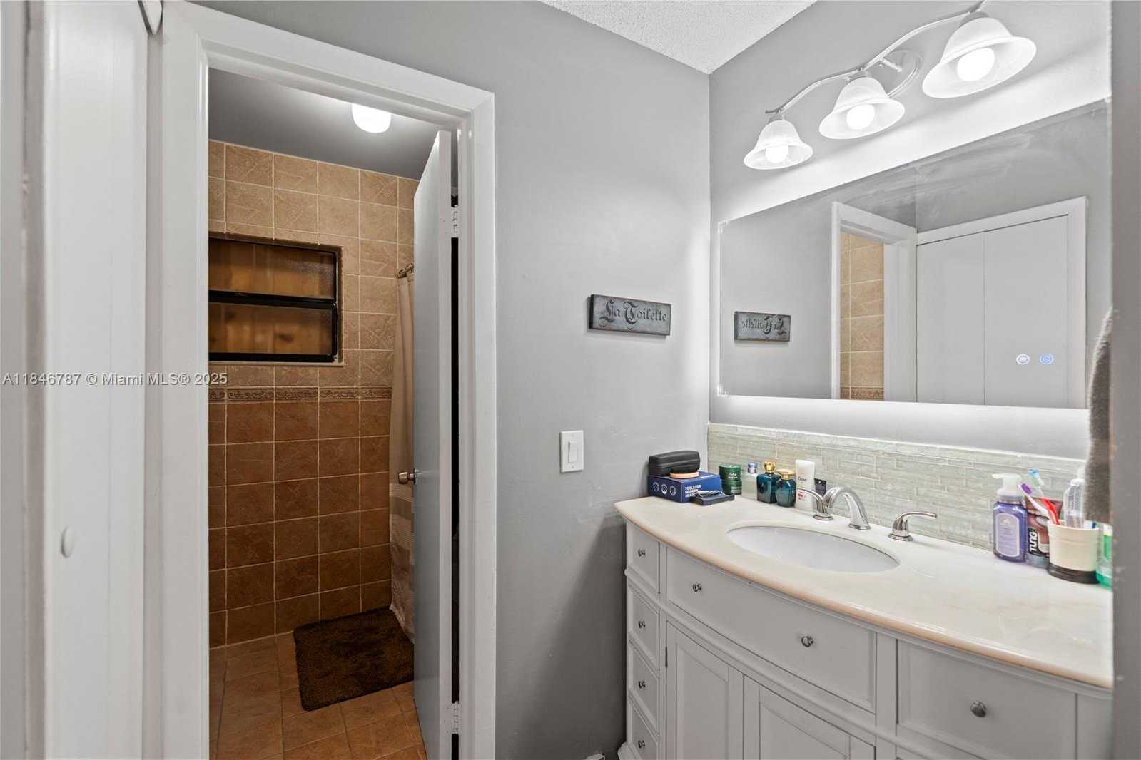 Small Image of 9737 SOUTH WEST 7TH ST, Miami Number 21