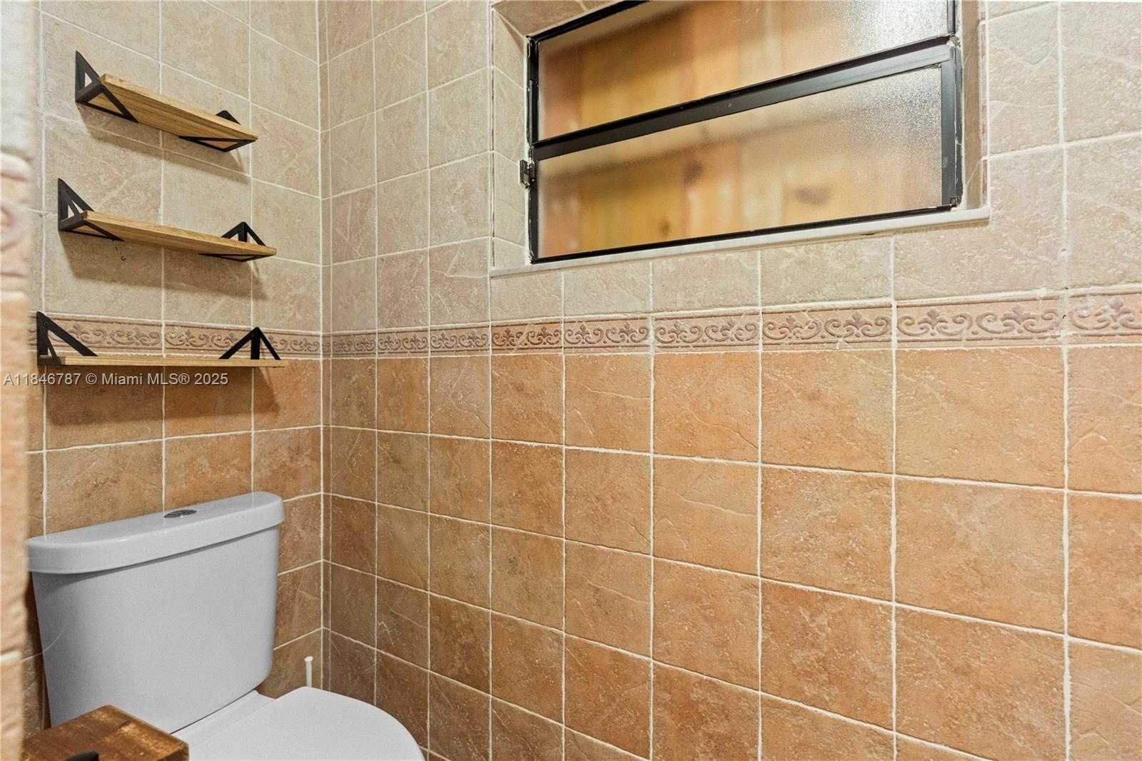 Small Image of 9737 SOUTH WEST 7TH ST, Miami Number 23