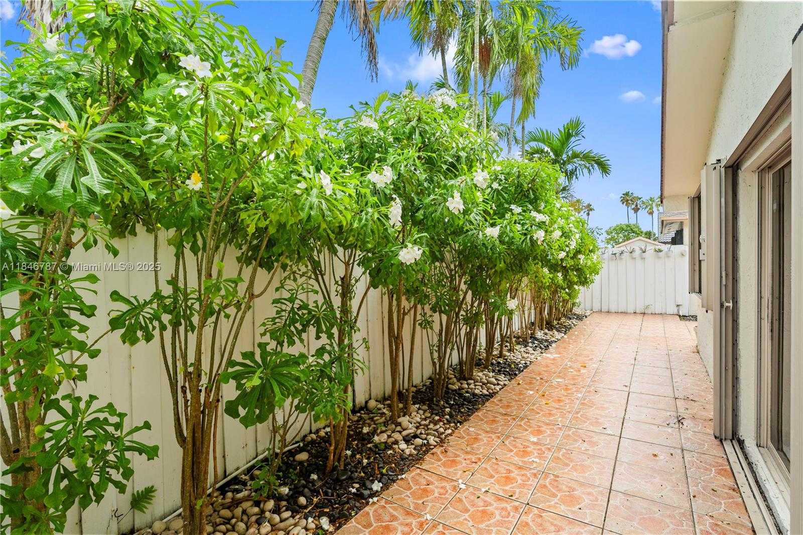 Small Image of 9737 SOUTH WEST 7TH ST, Miami Number 27