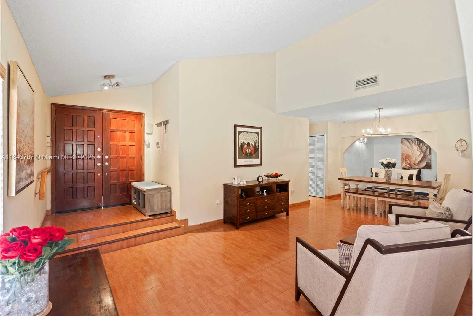 Small Image of 9737 SOUTH WEST 7TH ST, Miami Number 4