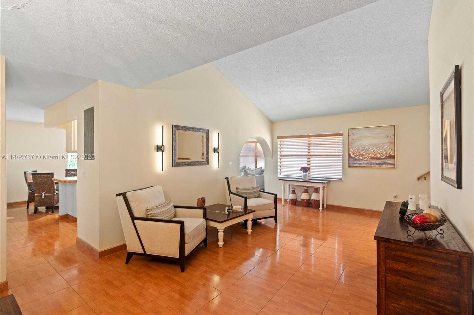 Small Image of 9737 SOUTH WEST 7TH ST, Miami Number 5