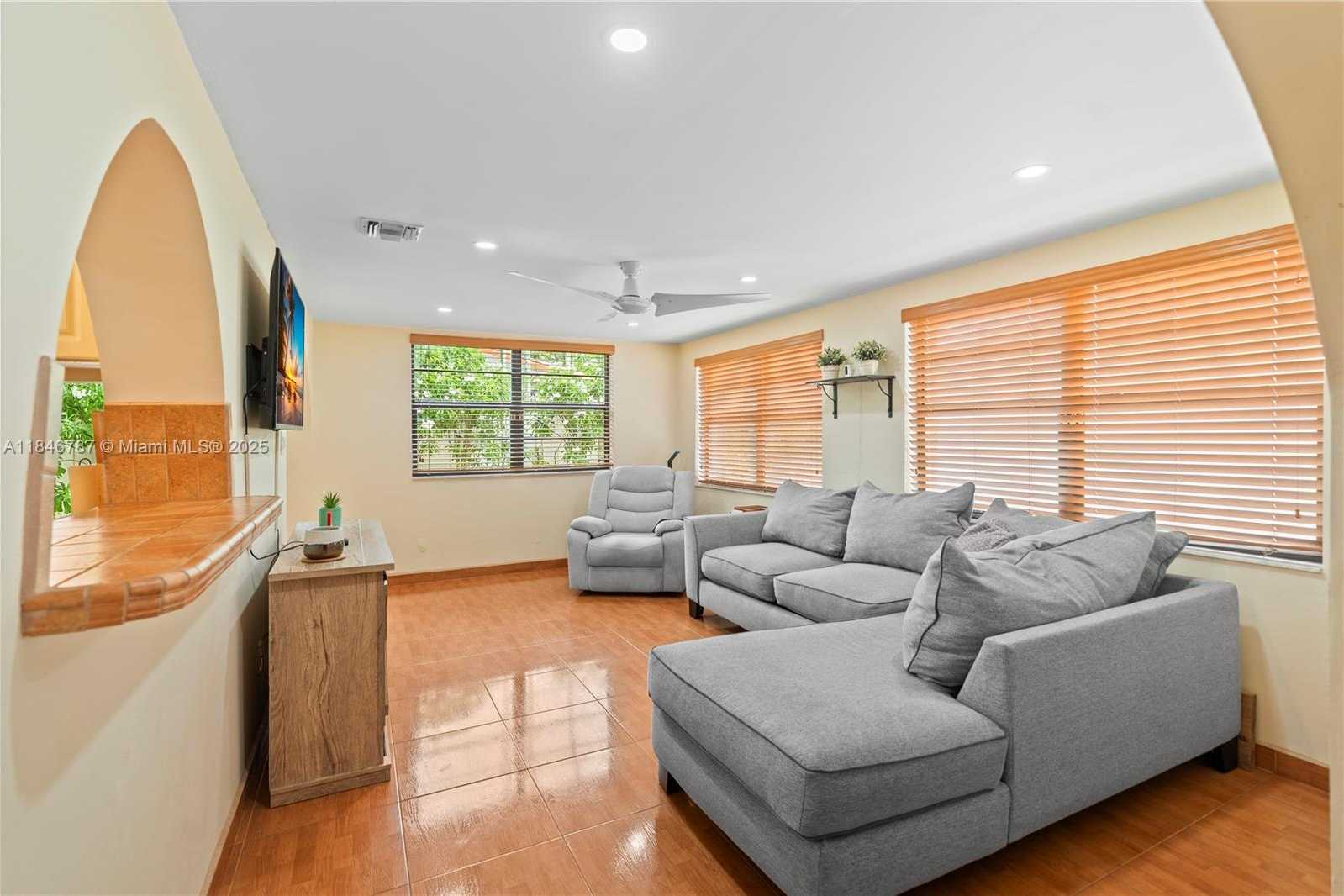 Small Image of 9737 SOUTH WEST 7TH ST, Miami Number 9