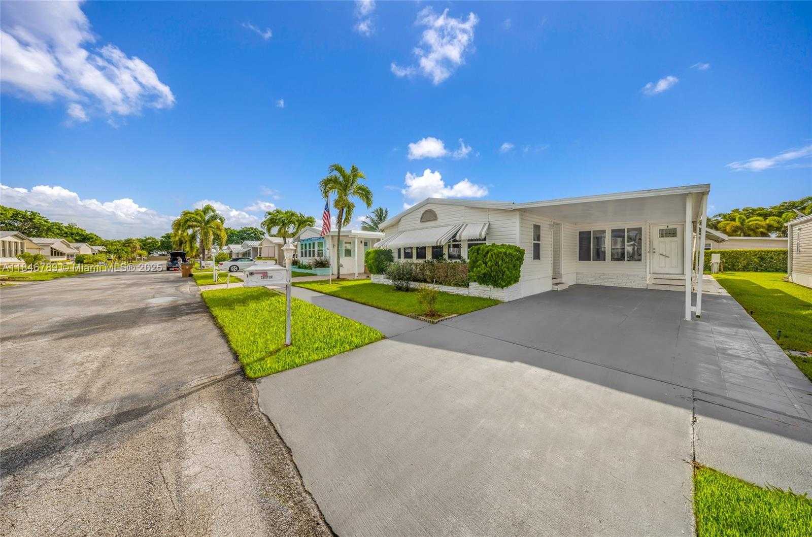 Small Image of 5298 NORTH WEST 4TH TER, Deerfield Beach Number 4