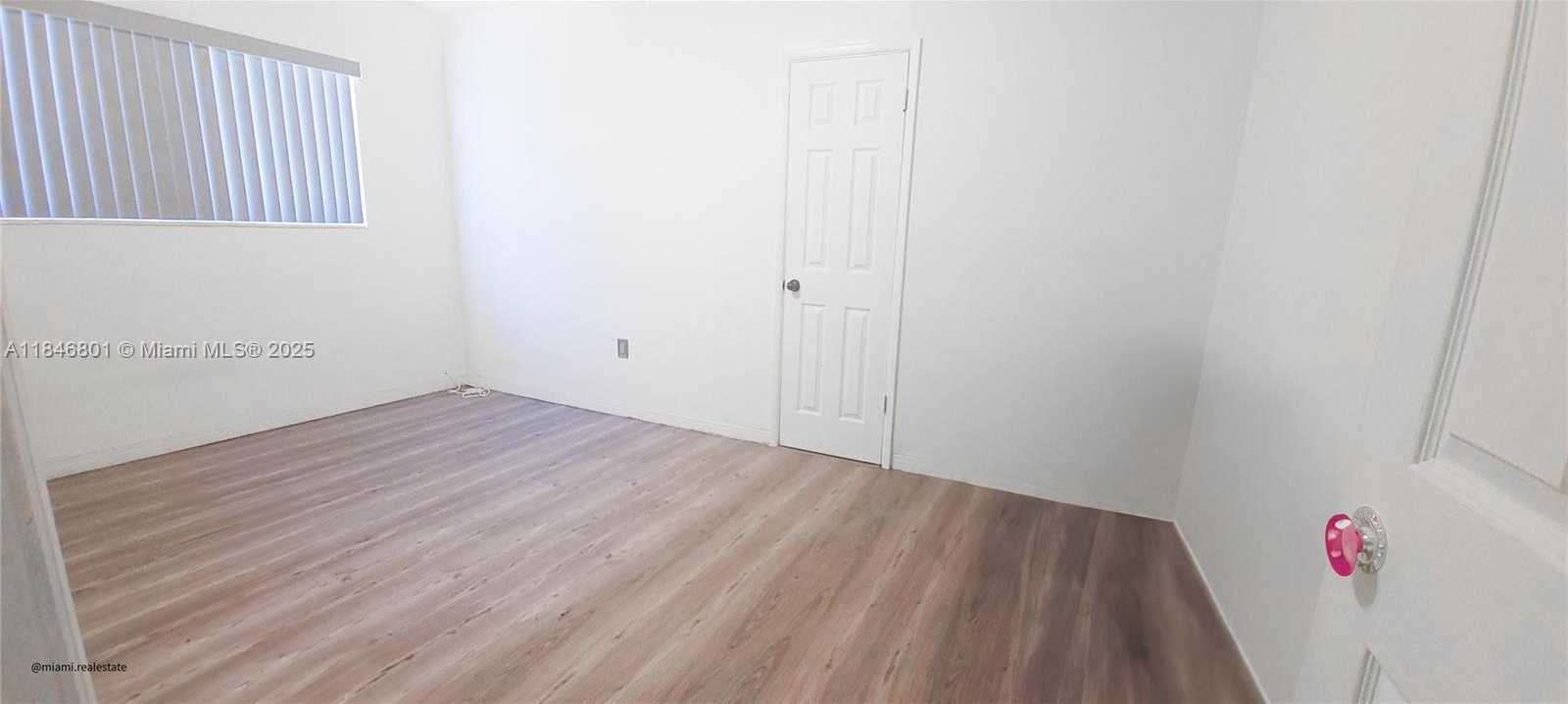Small Image of 2649 BAHAMA DR, Miramar Number 11