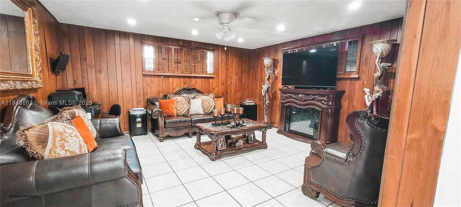 Small Image of 2649 BAHAMA DR, Miramar Number 21