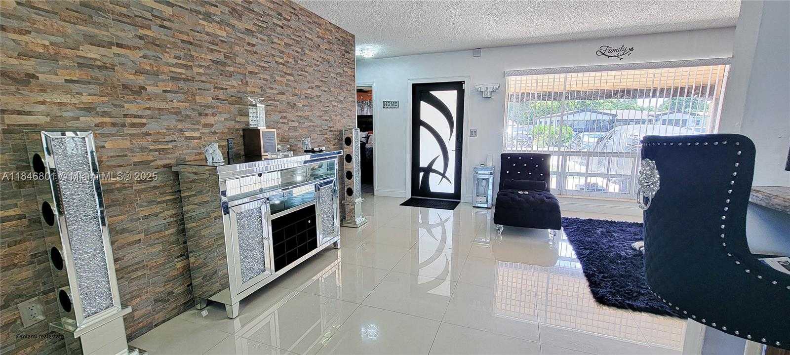 Small Image of 2649 BAHAMA DR, Miramar Number 24