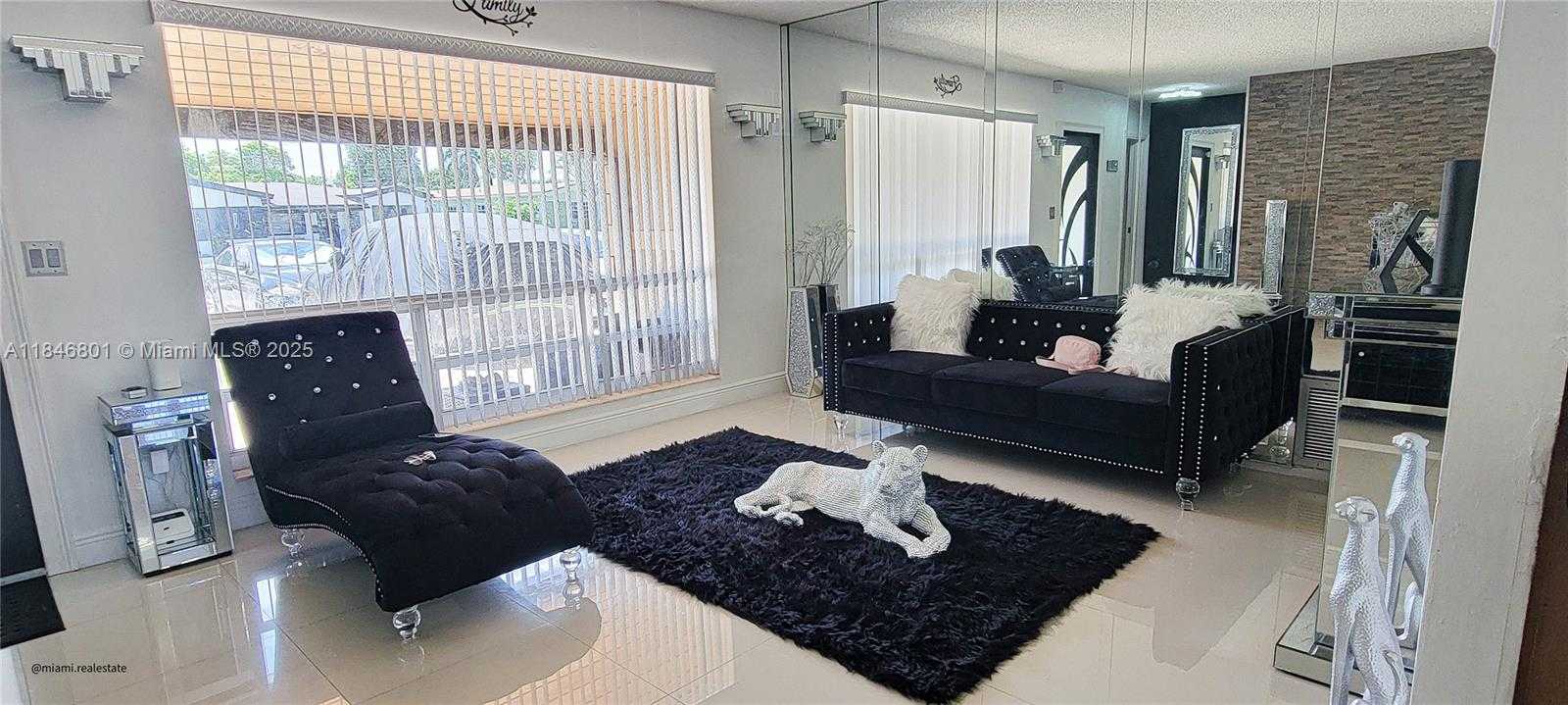 Small Image of 2649 BAHAMA DR, Miramar Number 26