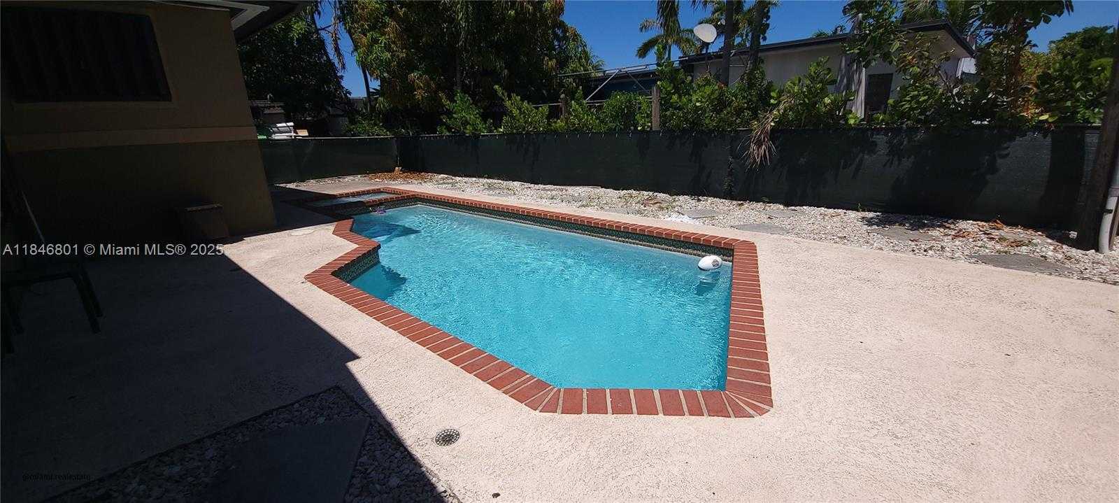 Small Image of 2649 BAHAMA DR, Miramar Number 39