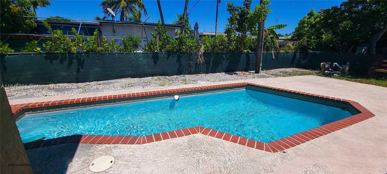 Small Image of 2649 BAHAMA DR, Miramar Number 41