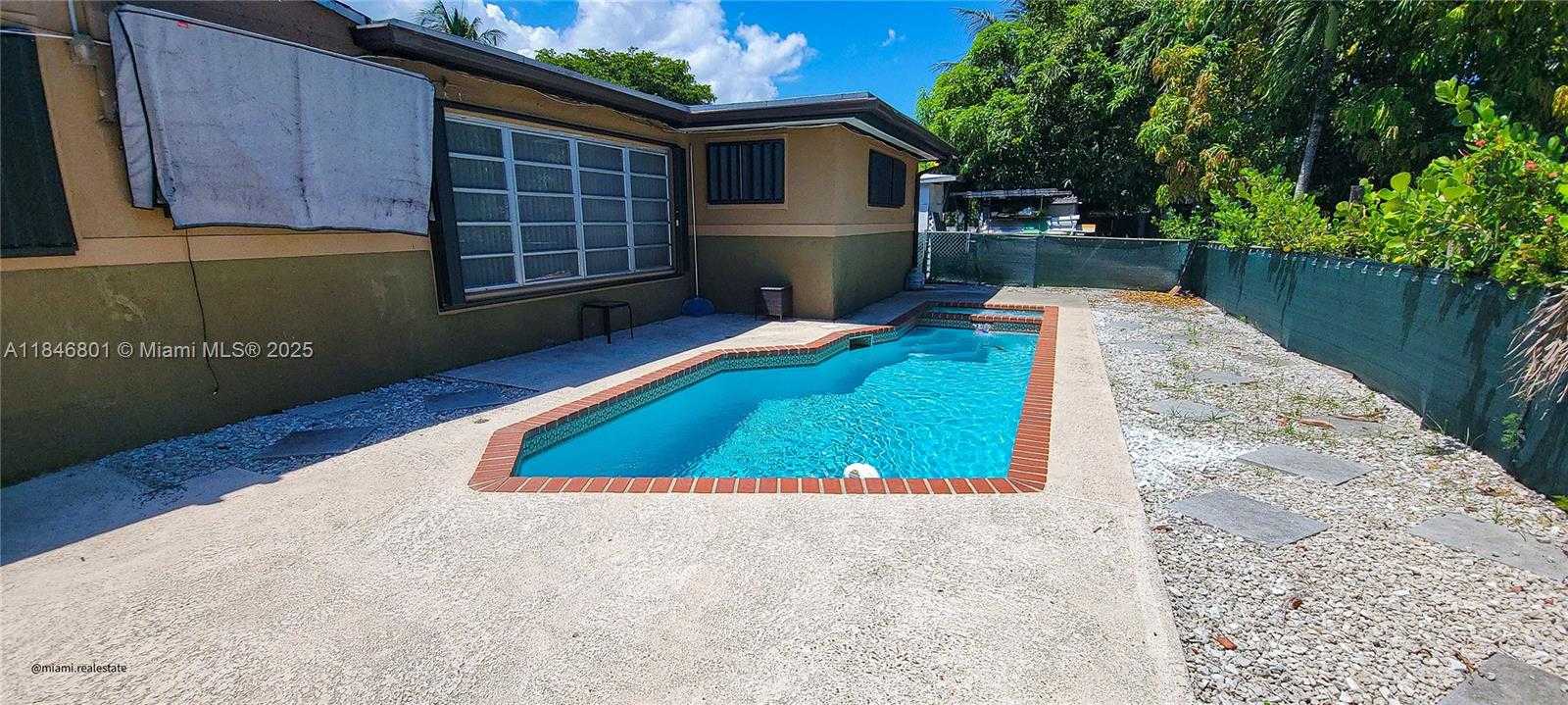 Small Image of 2649 BAHAMA DR, Miramar Number 42