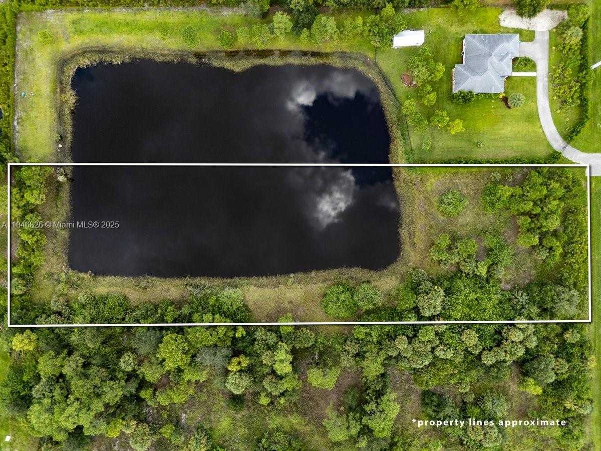 Small Image of 35 EVERGLADES BLVD, Naples Number 5