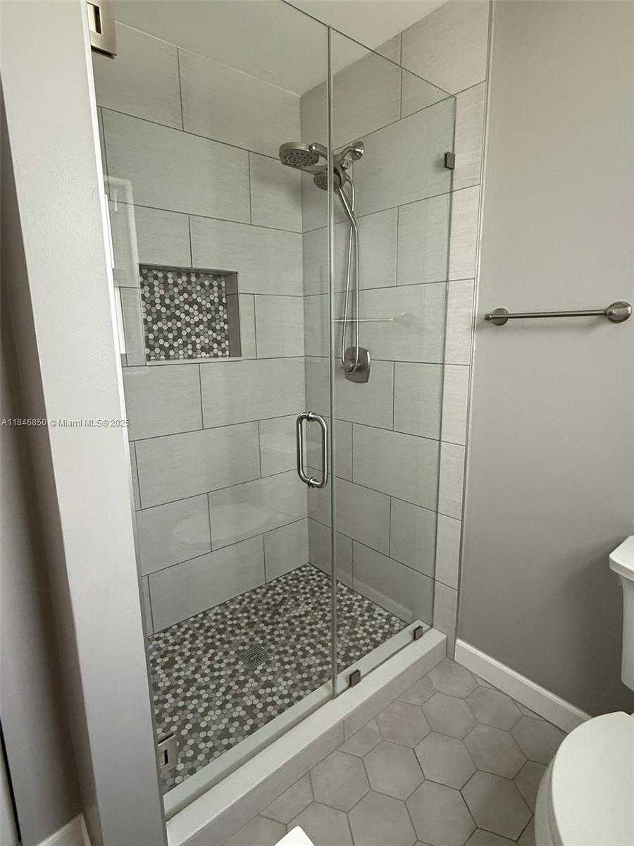 Small Image of 1600 SOUTH WEST 127TH LN, Davie Number 28