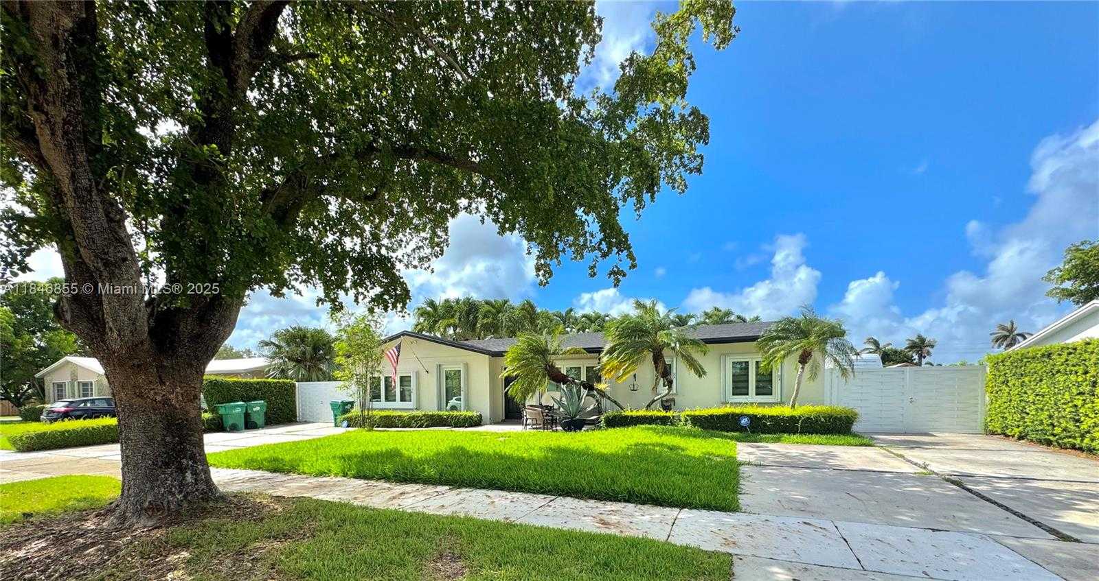 Small Image of 9385 SOUTH WEST 185TH ST, Cutler Bay Number 3