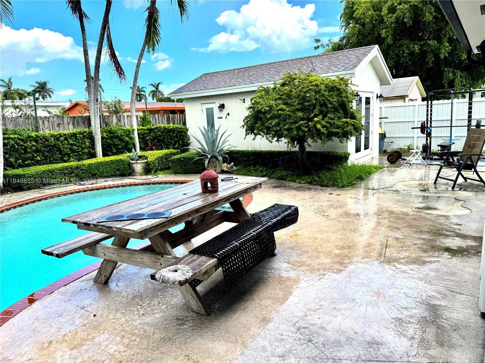Small Image of 9385 SOUTH WEST 185TH ST, Cutler Bay Number 7