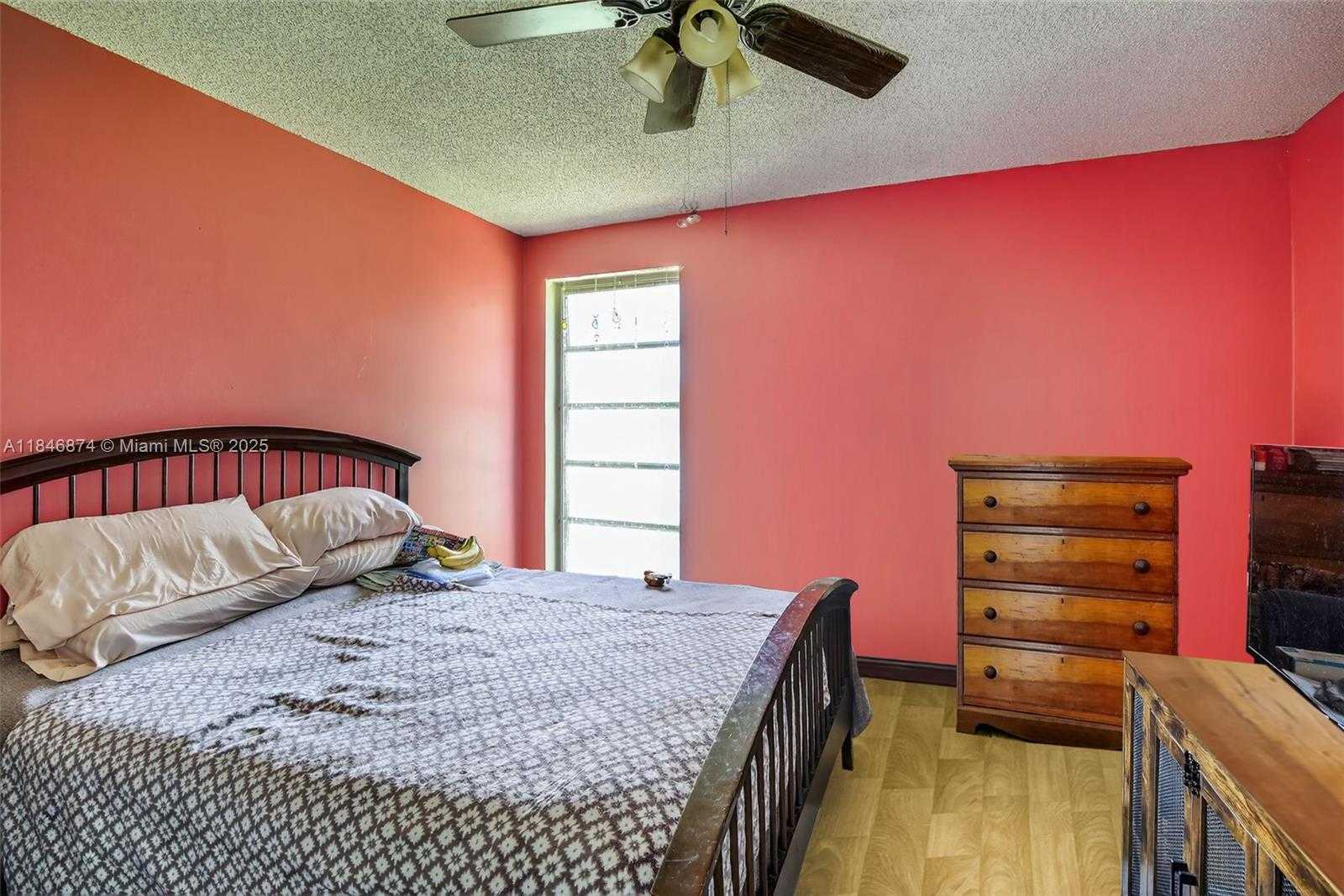 Small Image of 8601 BRIDLE PATH CT, Davie Number 11