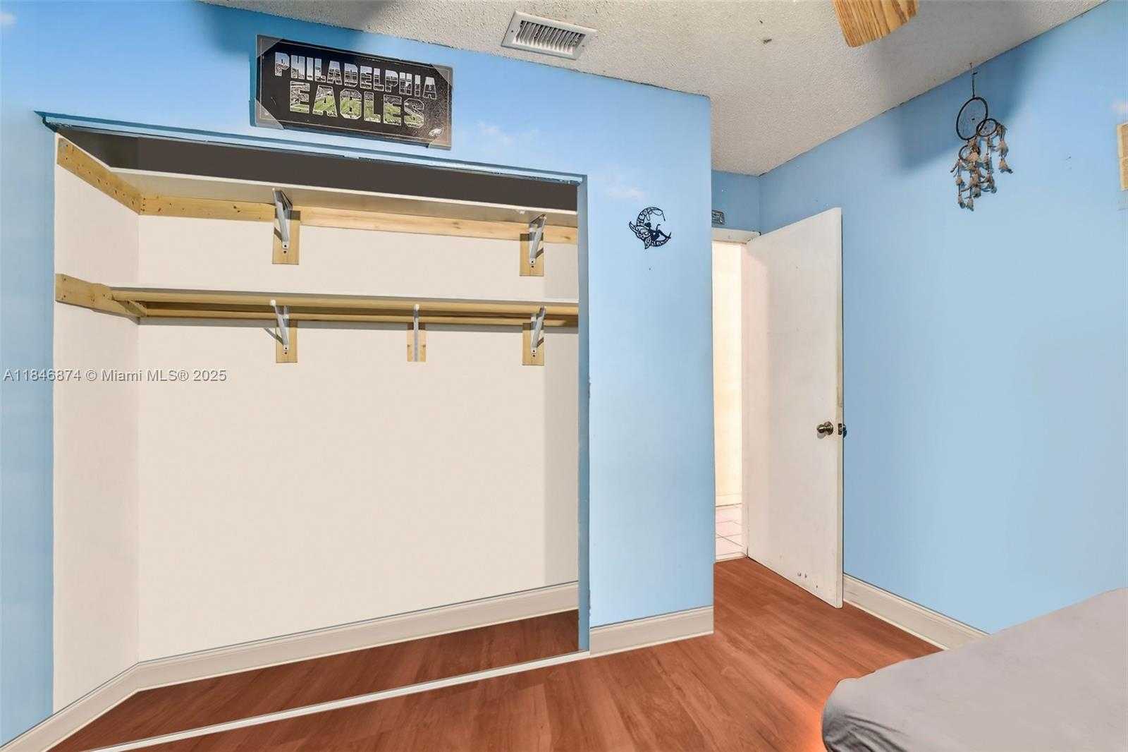 Small Image of 8601 BRIDLE PATH CT, Davie Number 13