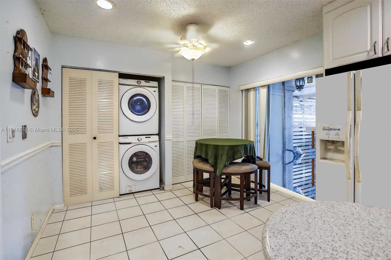 Small Image of 8601 BRIDLE PATH CT, Davie Number 9