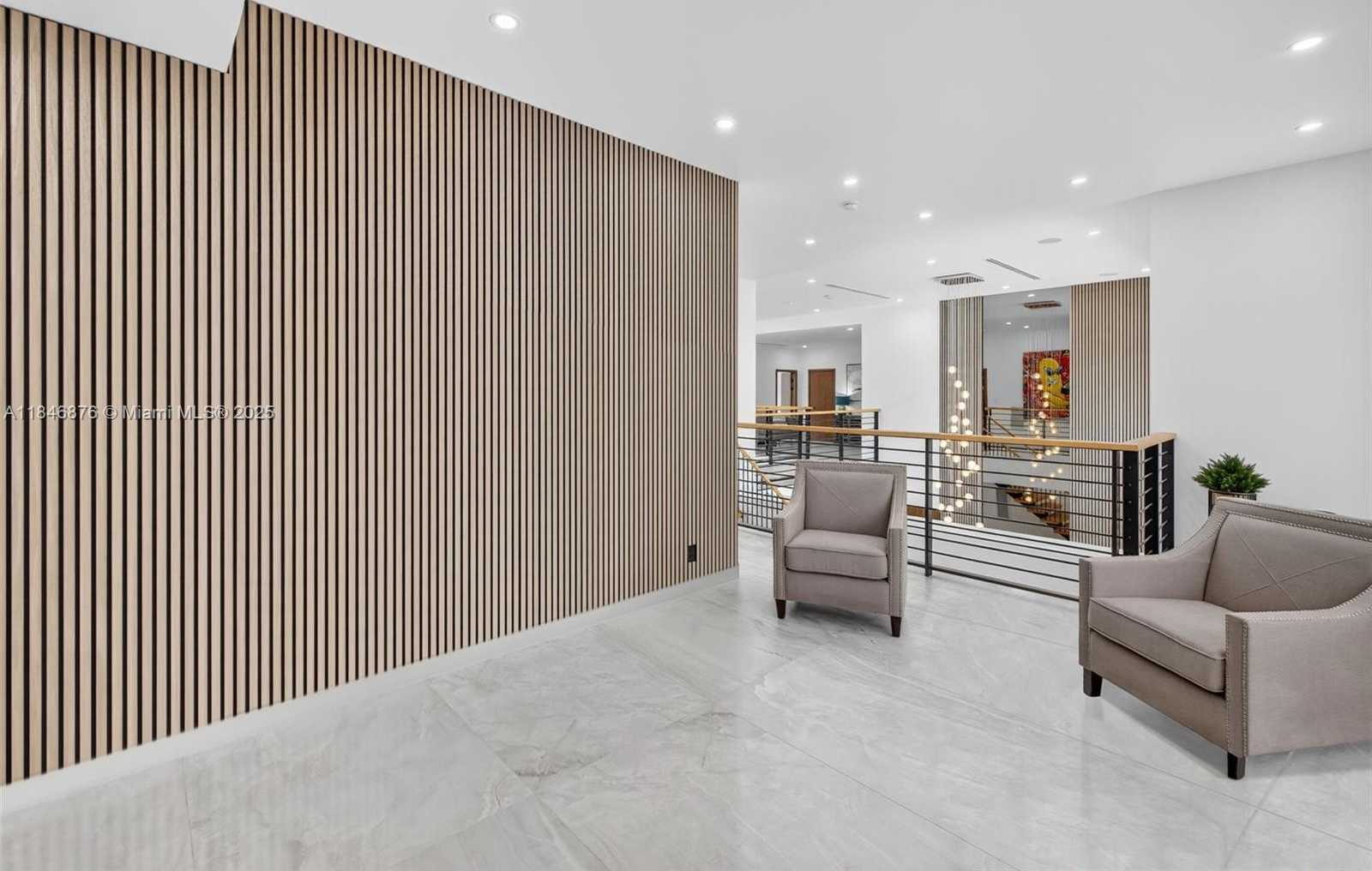 Small Image of 3000 RIVERLAND RD, Fort Lauderdale Number 15