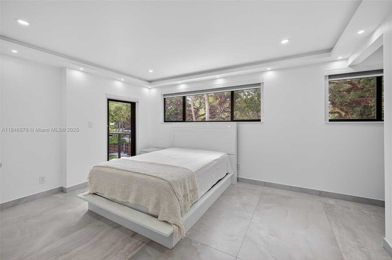 Small Image of 3000 RIVERLAND RD, Fort Lauderdale Number 28