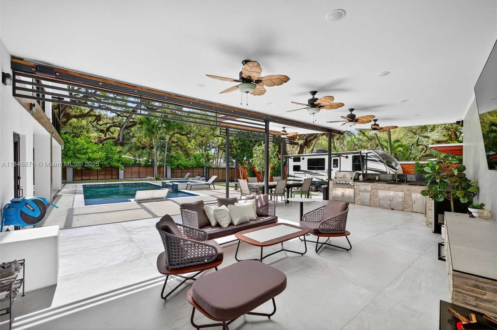 Small Image of 3000 RIVERLAND RD, Fort Lauderdale Number 38