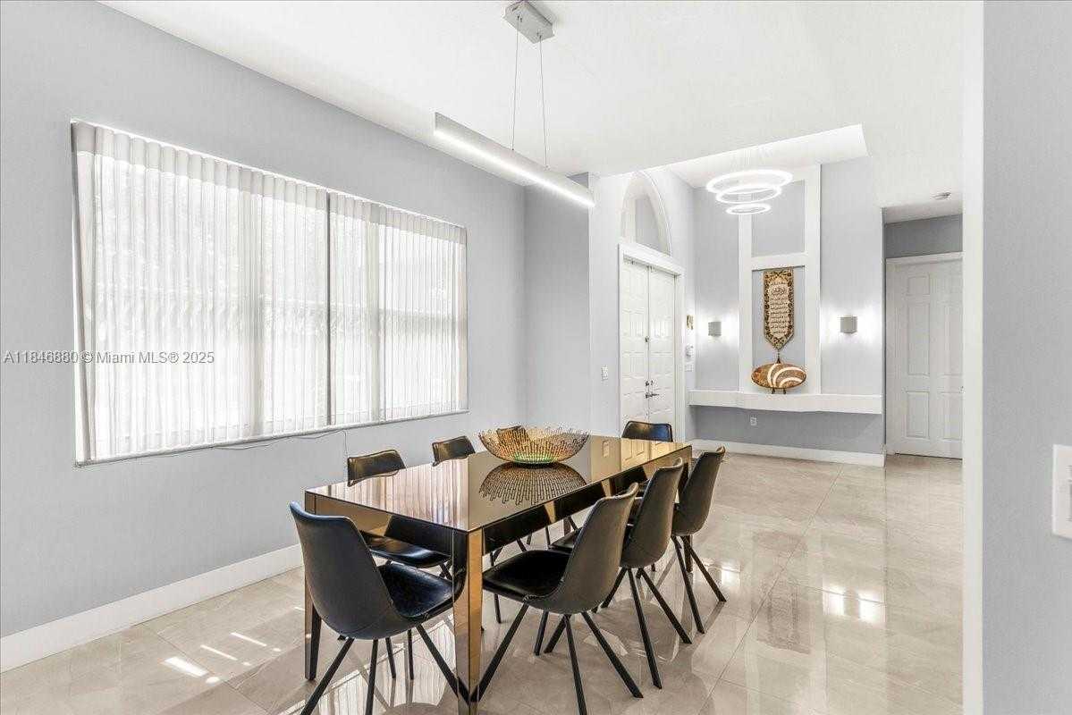Small Image of 4074 SOUTH WEST 140TH AVE, Davie Number 7