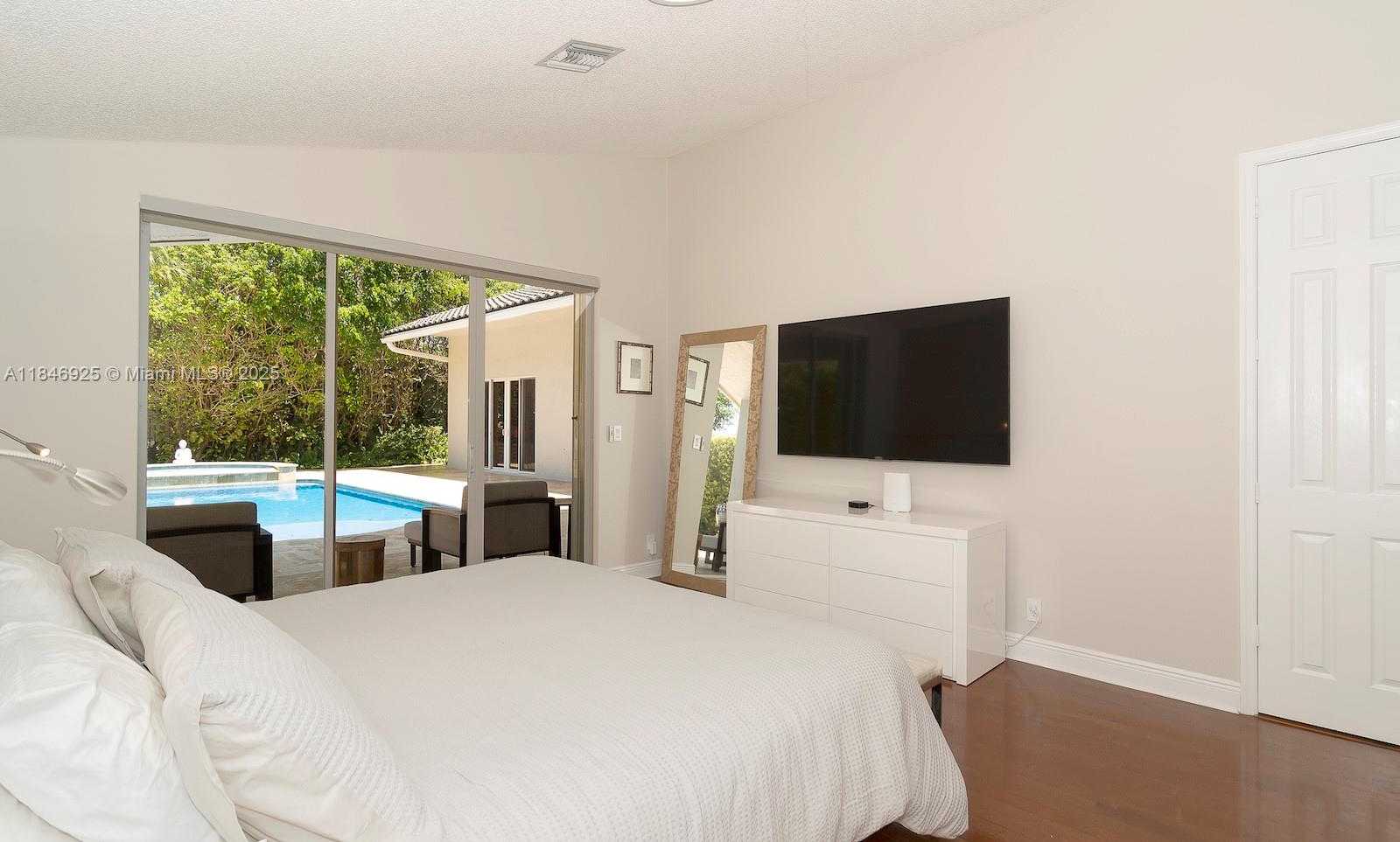 Small Image of 218 EGRET COURT, Weston Number 31