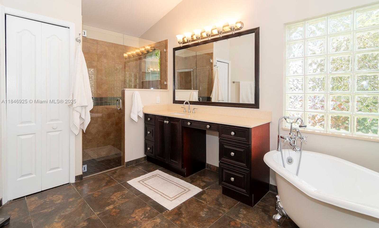 Small Image of 218 EGRET COURT, Weston Number 32