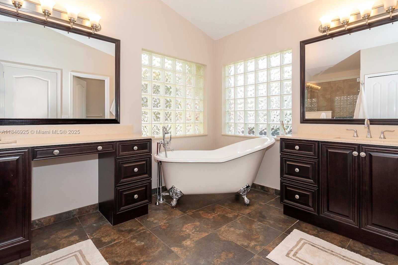 Small Image of 218 EGRET COURT, Weston Number 34
