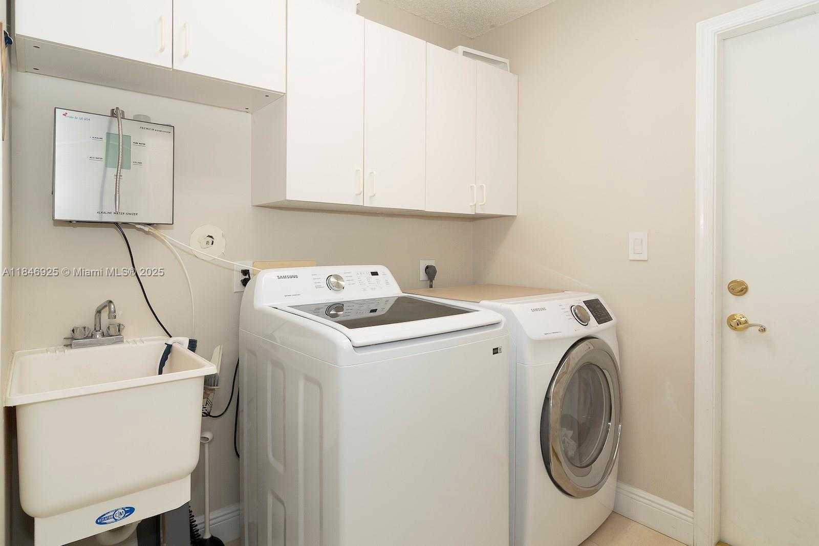 Small Image of 218 EGRET COURT, Weston Number 70