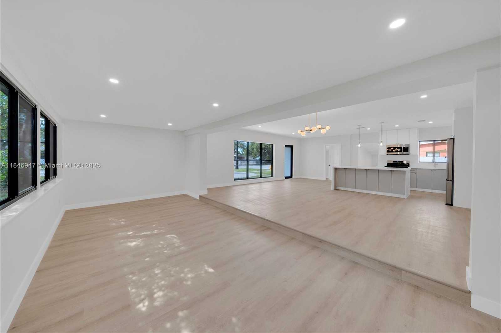 Small Image of 9971 CARIBBEAN BLVD, Cutler Bay Number 13