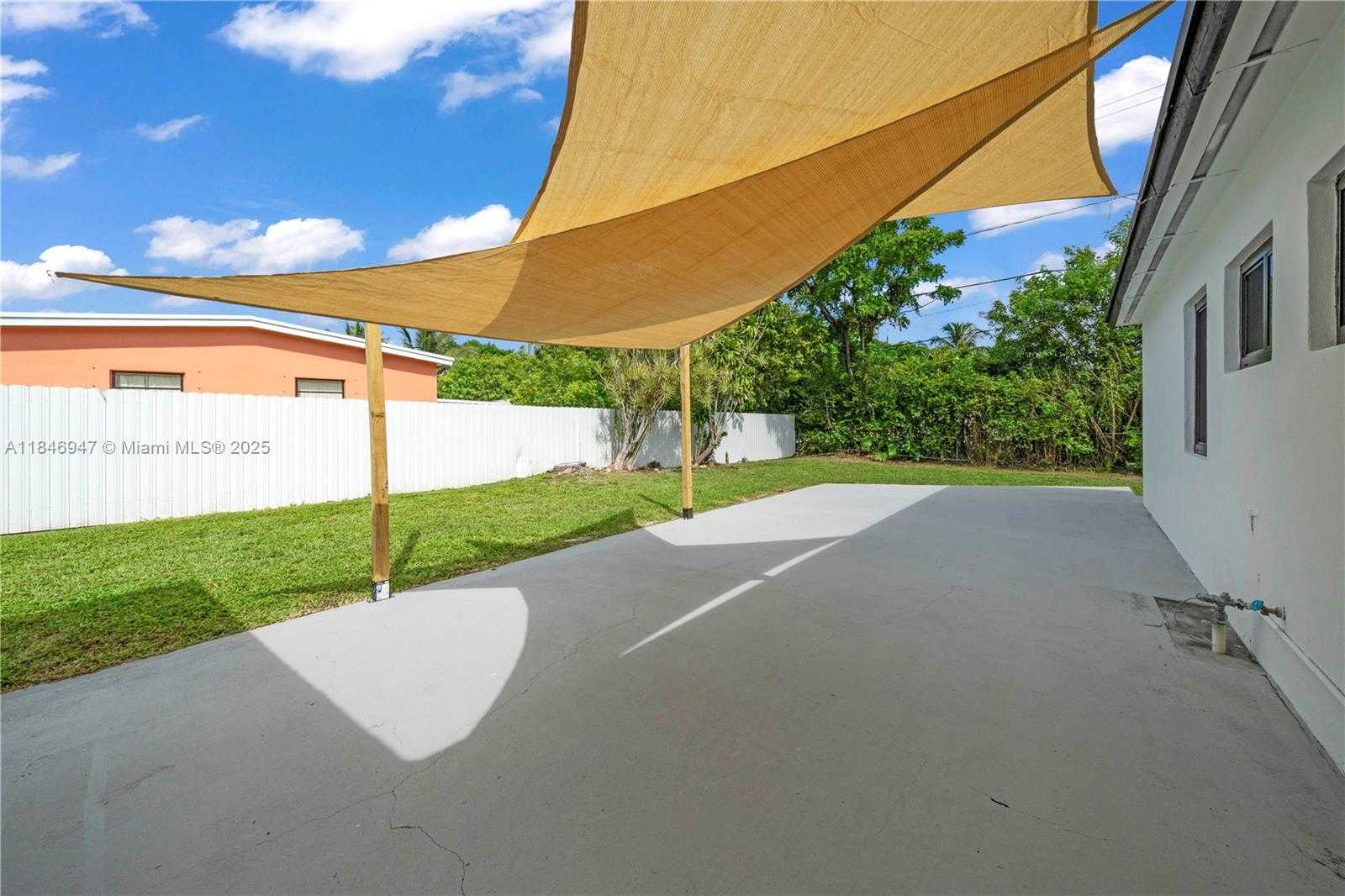 Small Image of 9971 CARIBBEAN BLVD, Cutler Bay Number 22