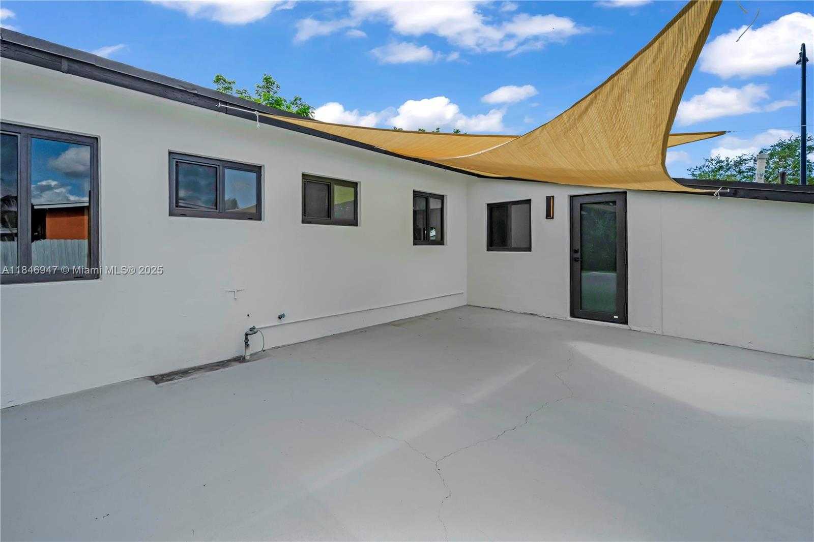 Small Image of 9971 CARIBBEAN BLVD, Cutler Bay Number 23