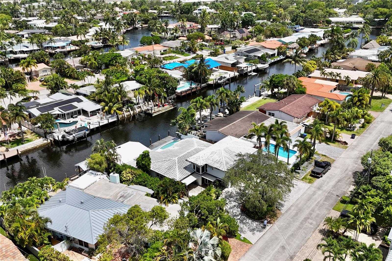 Small Image of 2216 NORTH EAST 18TH AVE, Wilton Manors Number 3
