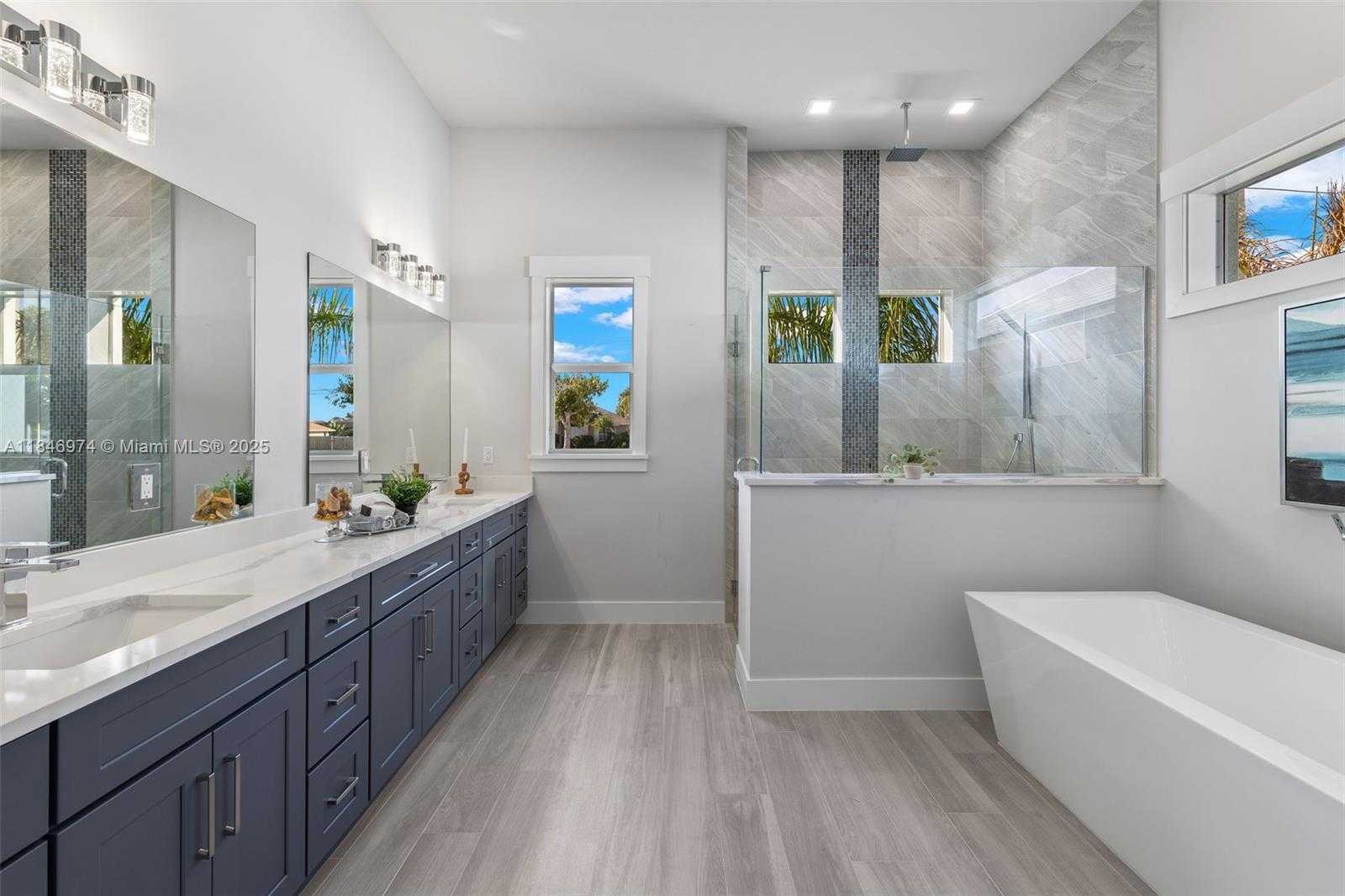 Small Image of 2129 CAPE CORAL PARKWAY W, Cape Coral Number 20